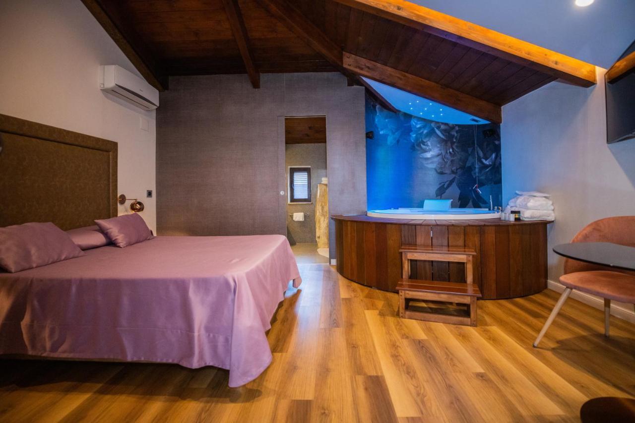 Hotel Vogue Лікола Екстер'єр фото