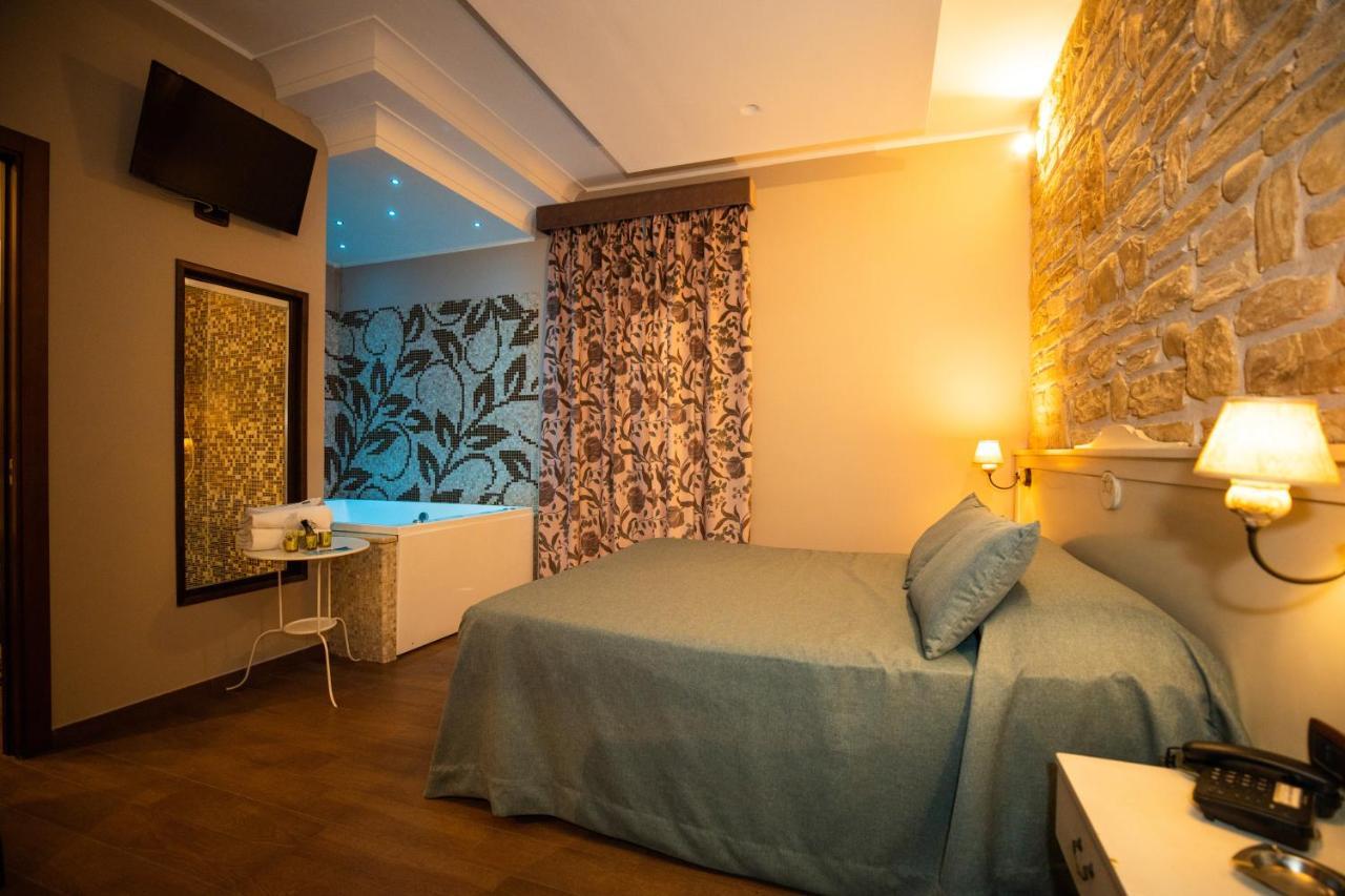 Hotel Vogue Лікола Екстер'єр фото