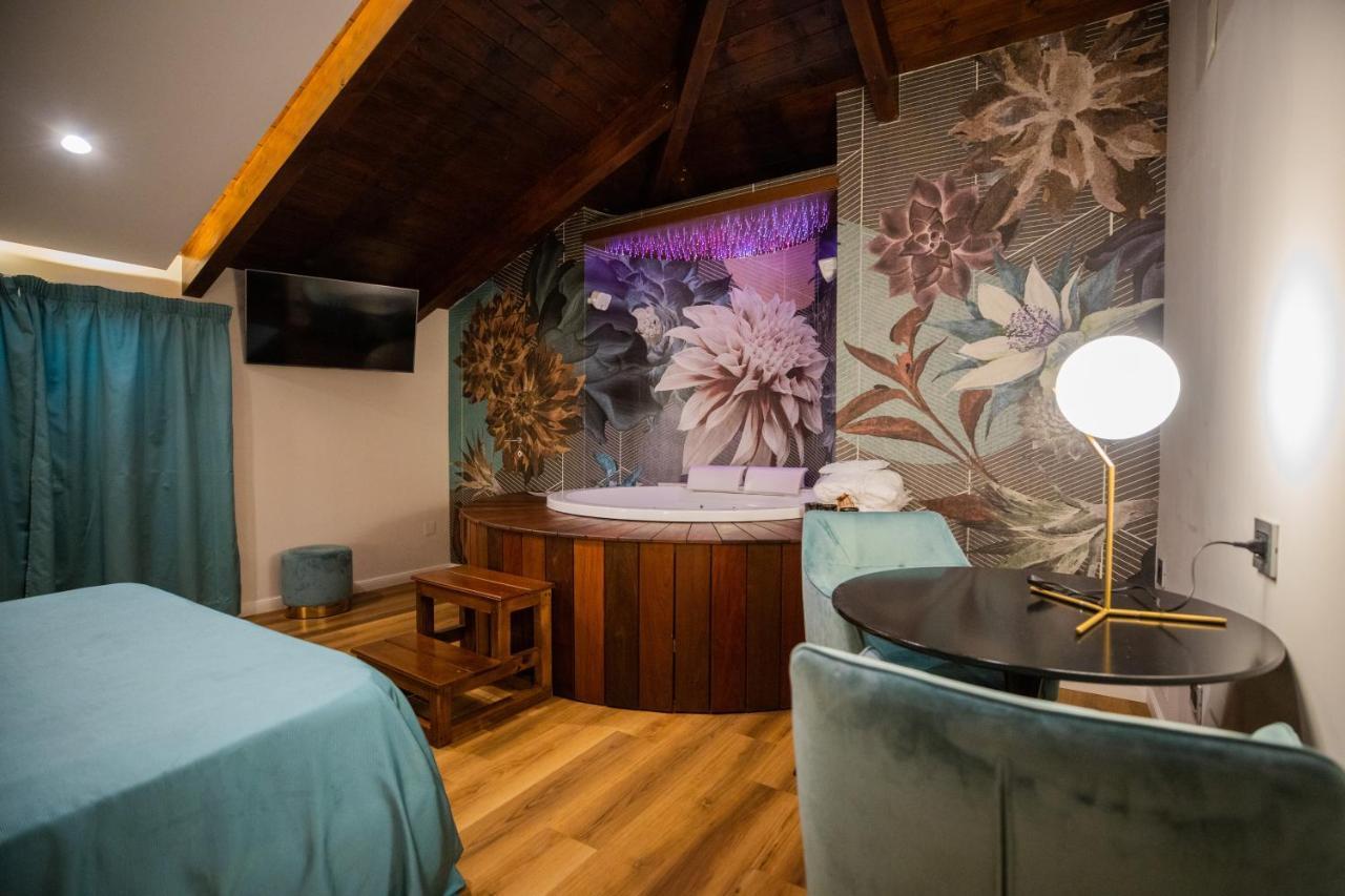 Hotel Vogue Лікола Екстер'єр фото