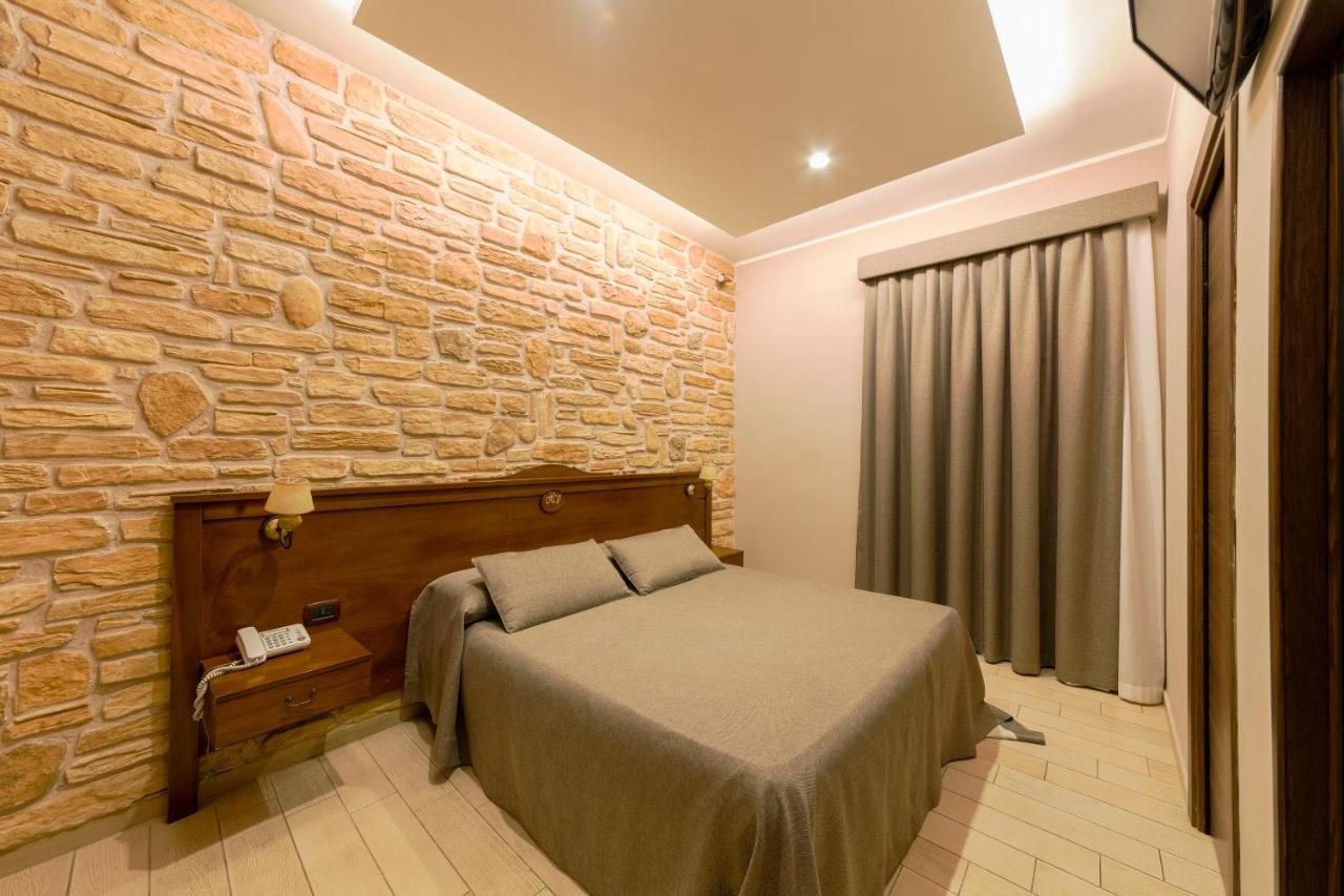Hotel Vogue Лікола Екстер'єр фото