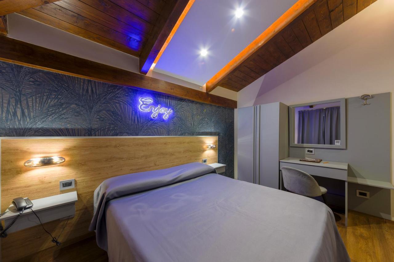 Hotel Vogue Лікола Екстер'єр фото