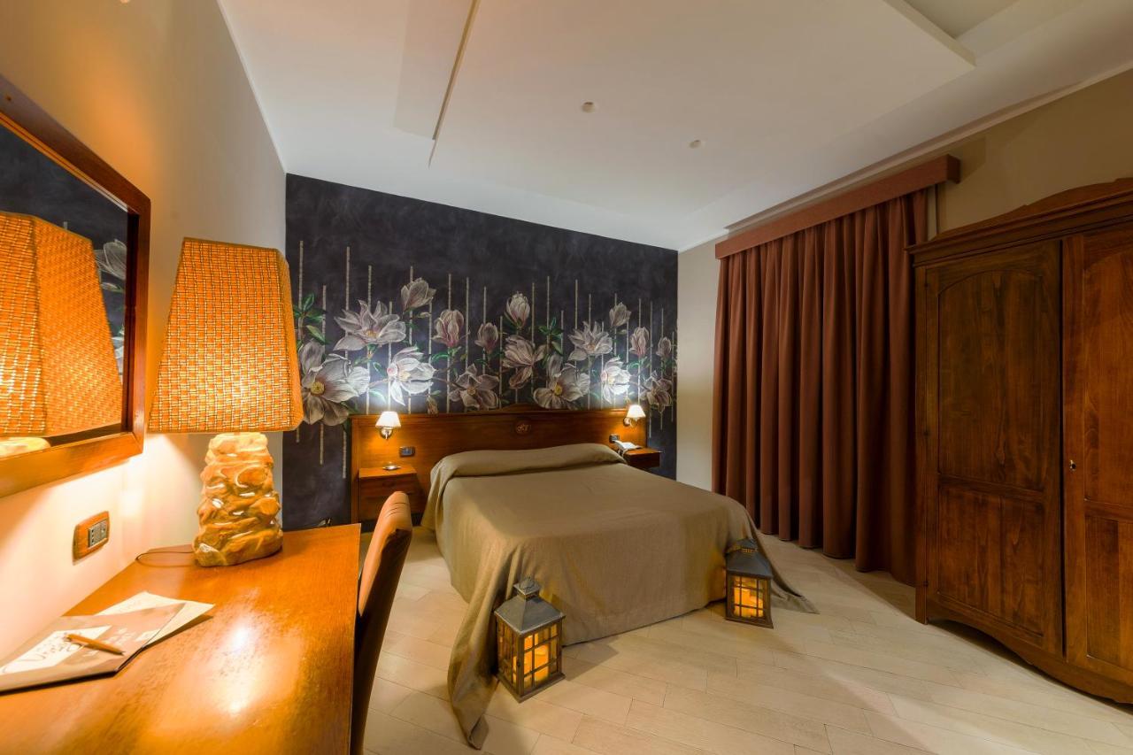 Hotel Vogue Лікола Екстер'єр фото