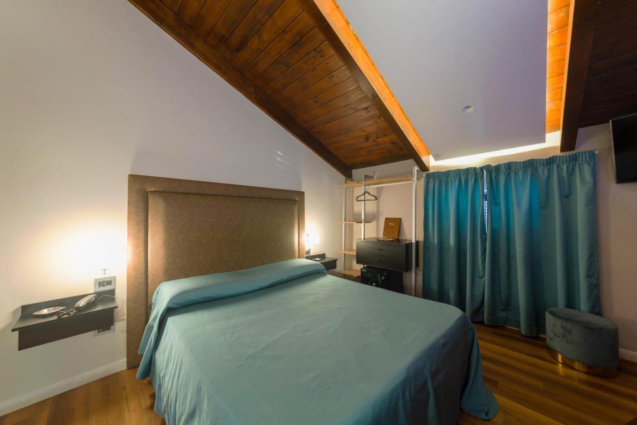 Hotel Vogue Лікола Екстер'єр фото