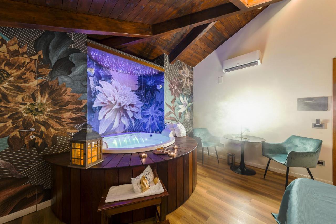 Hotel Vogue Лікола Екстер'єр фото