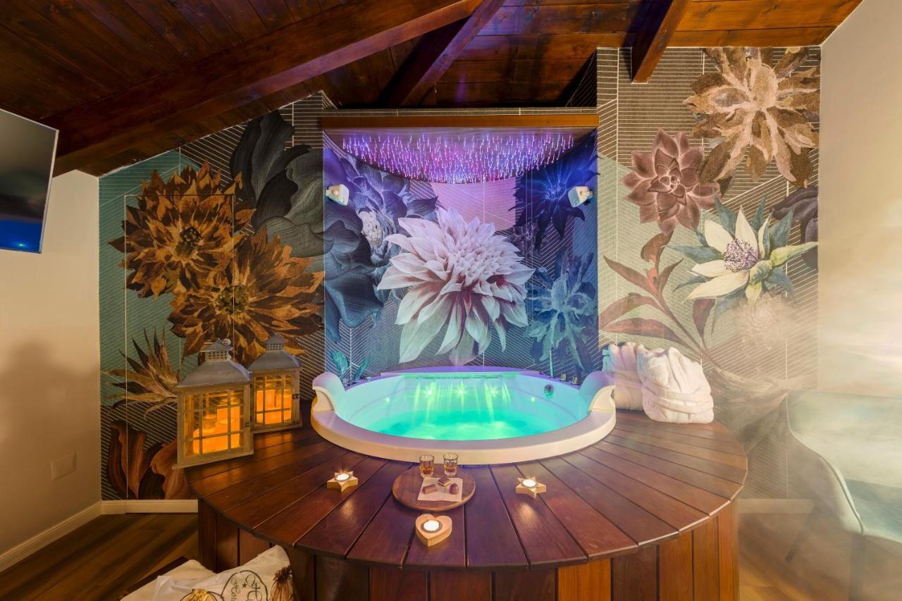 Hotel Vogue Лікола Екстер'єр фото