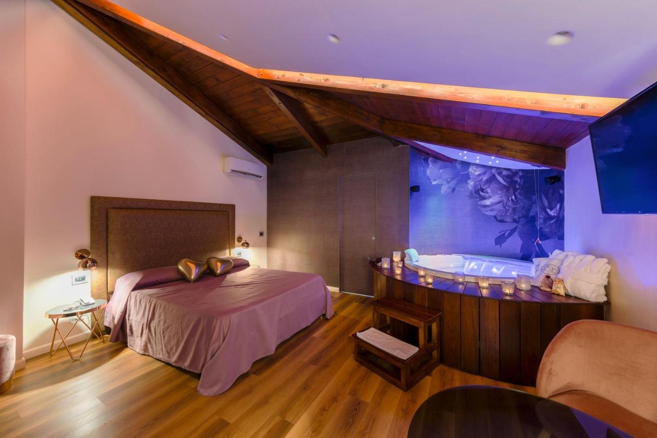 Hotel Vogue Лікола Екстер'єр фото