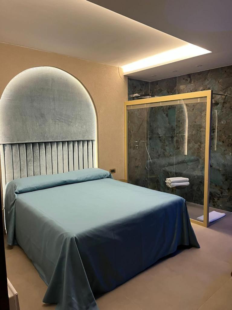 Hotel Vogue Лікола Екстер'єр фото