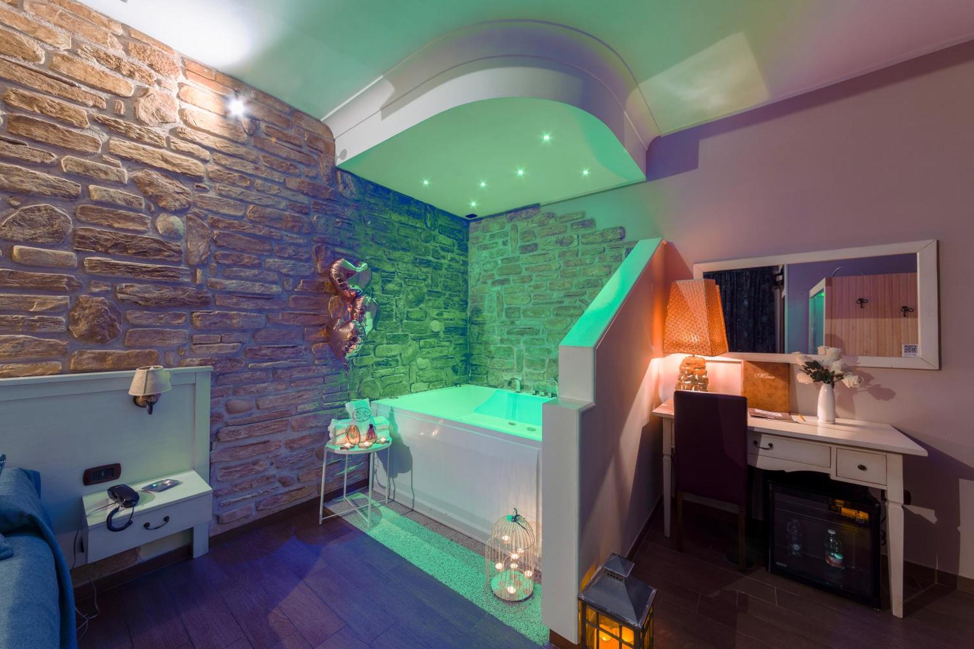 Hotel Vogue Лікола Екстер'єр фото