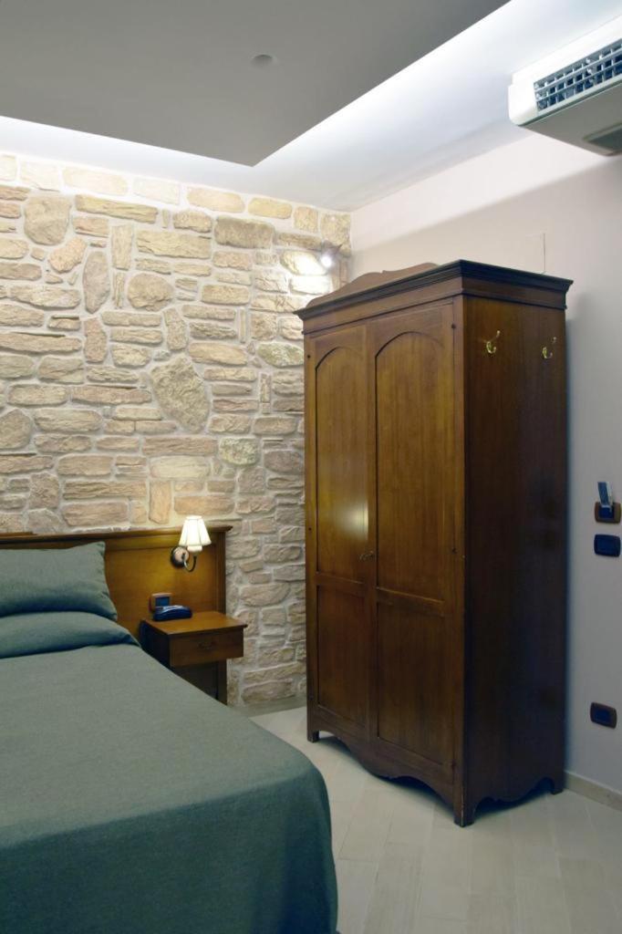 Hotel Vogue Лікола Екстер'єр фото