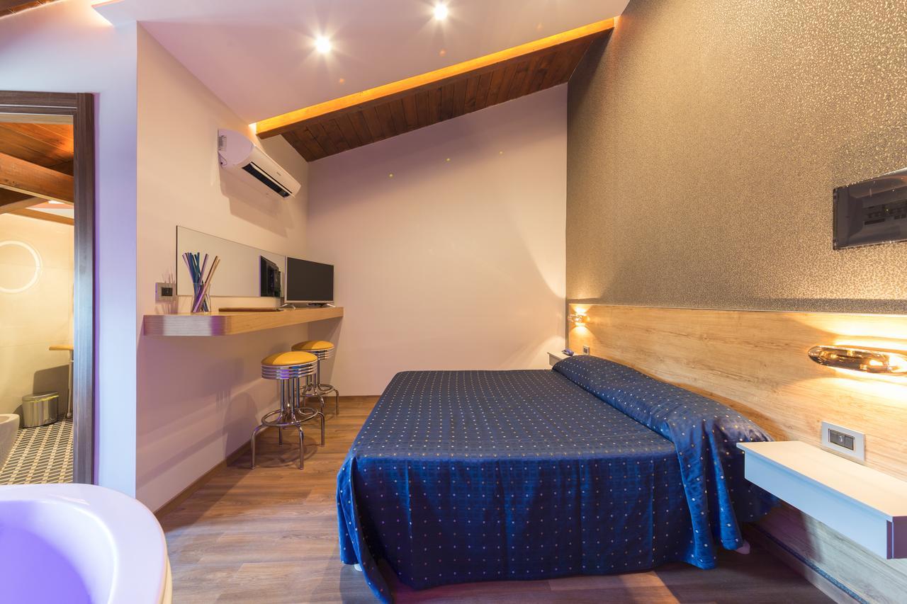 Hotel Vogue Лікола Екстер'єр фото