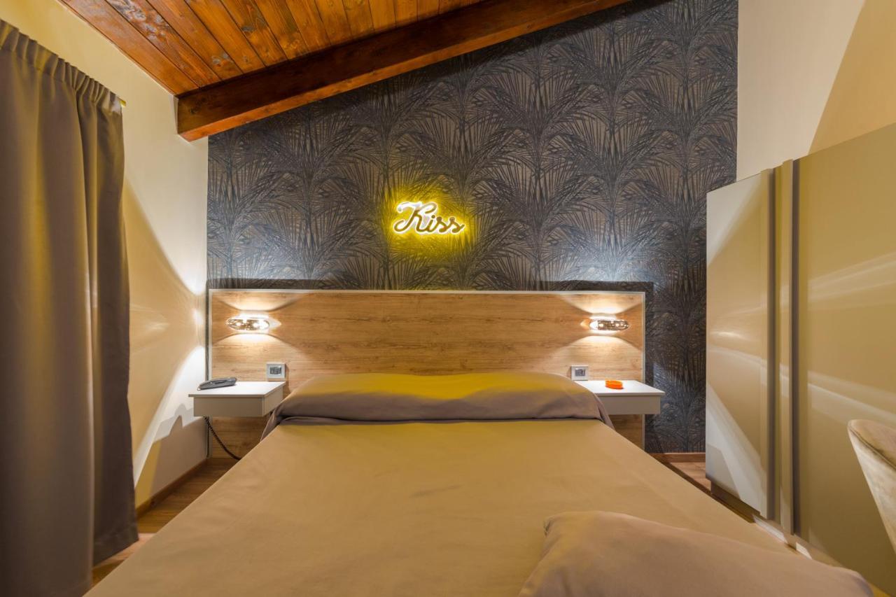 Hotel Vogue Лікола Екстер'єр фото