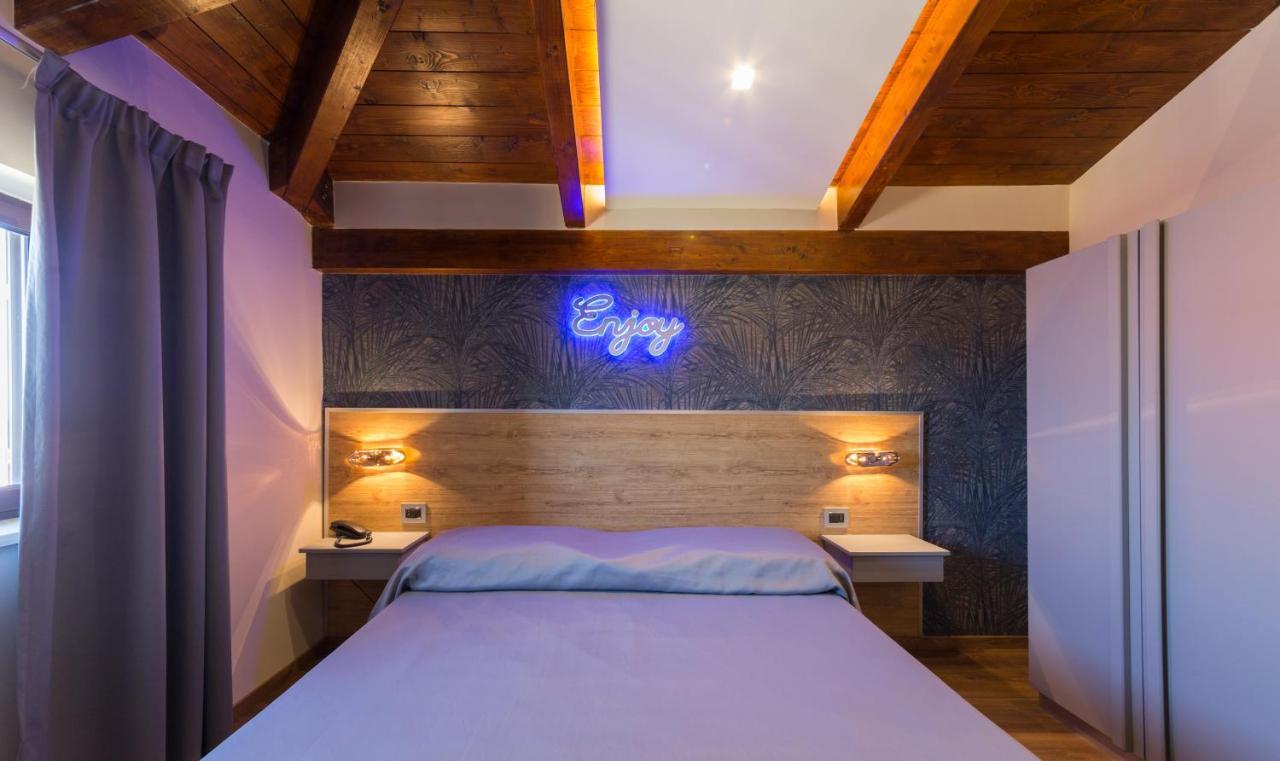 Hotel Vogue Лікола Екстер'єр фото