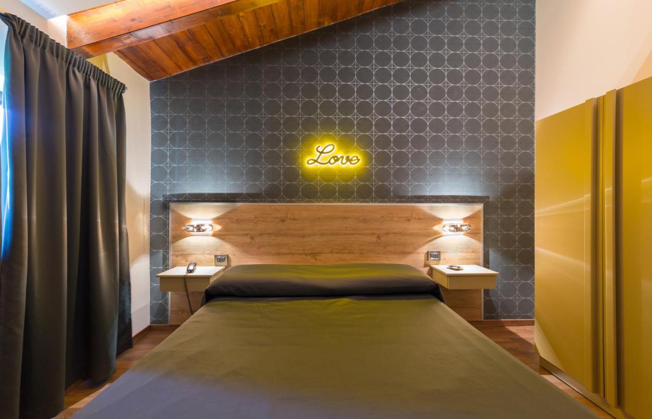 Hotel Vogue Лікола Екстер'єр фото
