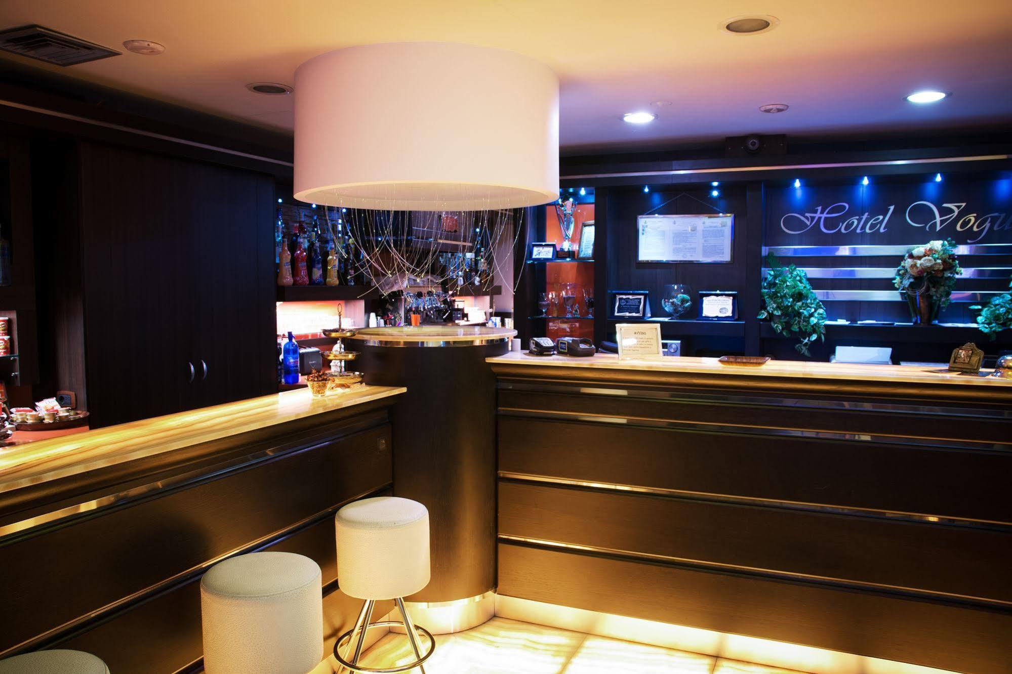 Hotel Vogue Лікола Екстер'єр фото