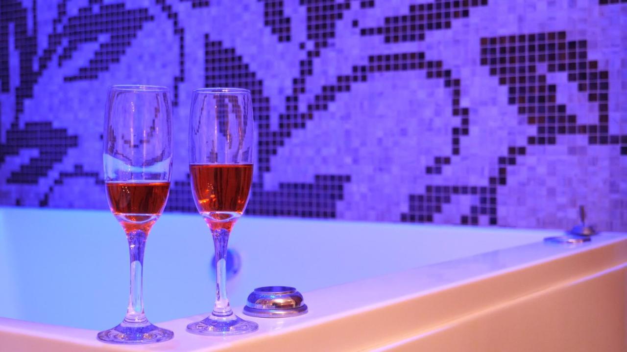 Hotel Vogue Лікола Екстер'єр фото